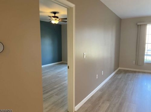 102 Cleveland Ln, Rockaway NJ  07866-5800 exterior