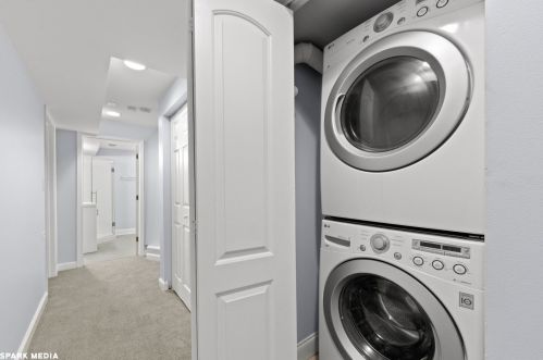 6553 University Ave, Chicago IL 60637-4303 exterior