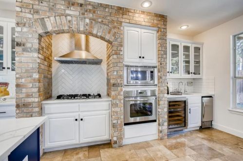 10122 Dianella Ln, Austin TX 78759-3036 exterior