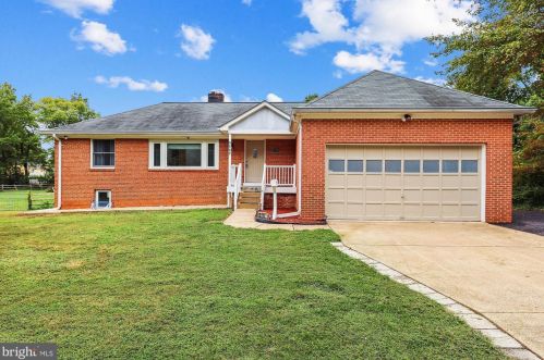 5117 Mount Vernon Memorial Hwy, Alexandria VA  22309-3319 exterior