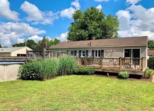 307 Mandalay Rd, Chicopee, MA 01020-3929