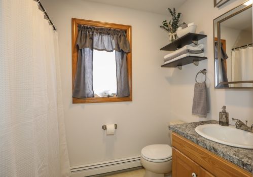 63 Chichester Rd, Concord NH 03307-0706 exterior