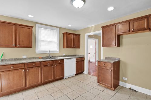 353 124 St, Chicago IL 60628-7214 exterior