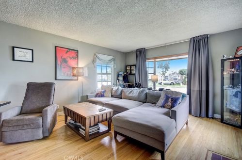 9936 Arkansas St, Bellflower CA 90706-5913 exterior