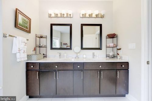 5536 30 Pl, Washington DC 20015-1209 exterior