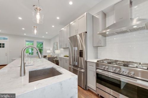 308 Rhode Island Ave, Washington DC  20001-1827 exterior