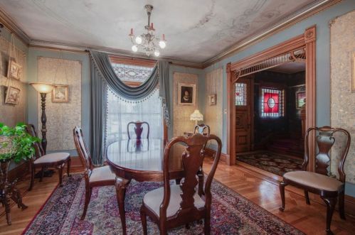 626 4th St, Stillwater MN 55082-4827 exterior