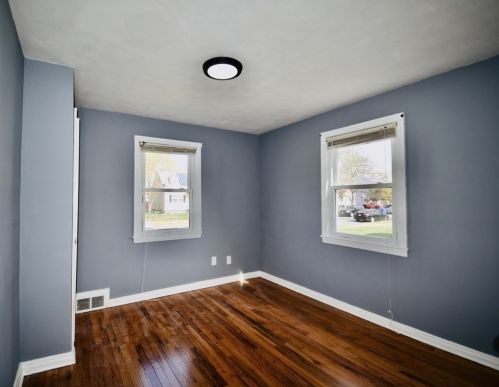 260 Pheland St, Springfield MA  01109-1320 exterior