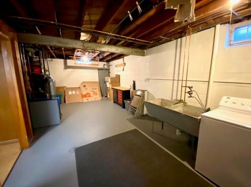 1342 90, Milwaukee WI 53214-2842 exterior