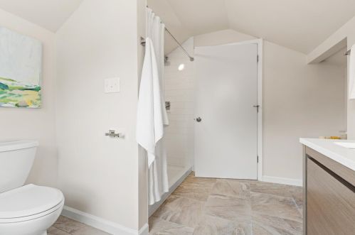 185 85th St, Milwaukee WI  53226-4601 exterior