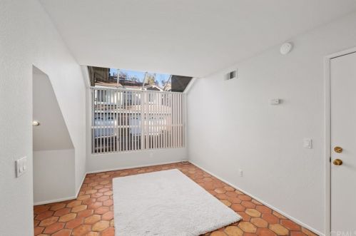 2182 Avocado Dr, Tustin CA 92782-8348 exterior