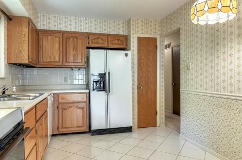 12079 Craig Vw Dr, Saint Louis MO 63146-5211 exterior