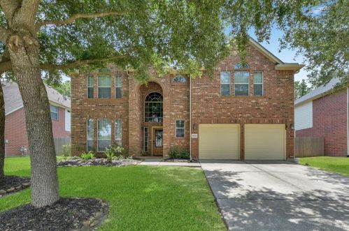 8930 Rolling Rapids Rd, Humble, TX 77346-8064