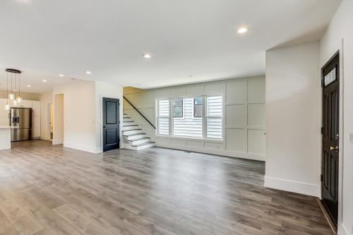 5043 Ainslie St, Chicago IL  60630-2302 exterior