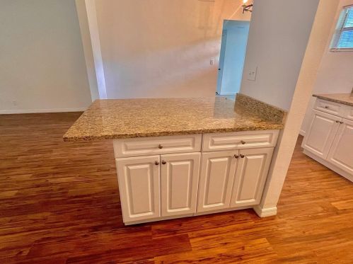 527 Broxburn Ave, Tampa FL  33617-7823 exterior