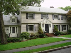 20 Chatham Rd, Newton, MA 02461-1010