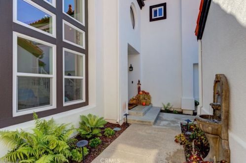 12080 Riviera, Tustin CA  92782-1203 exterior