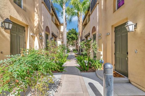 66 Parc Place Dr, Milpitas, CA 95035-3848