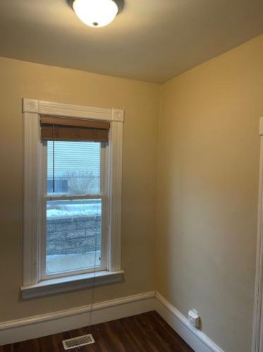 428 5 St, Manitowoc WI 54220-6807 exterior