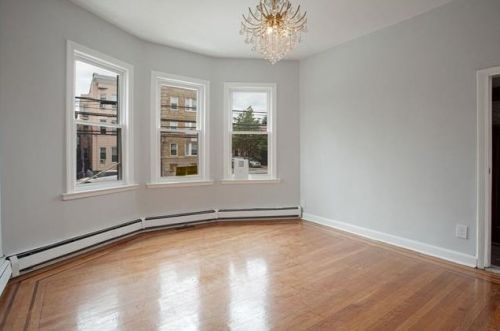 310 Palisade Ave, Union City NJ 07087-5208 exterior