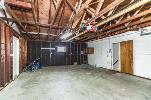 2637 Midland Rdg Dr, Saint Louis MO 63114-1232 exterior