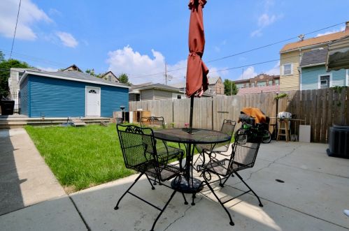 3242 Carpenter St, Chicago IL 60643-2246 exterior