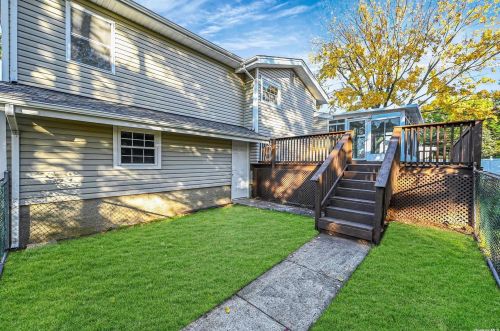 2 Gehrig St, Commack NY 11725-2006 exterior