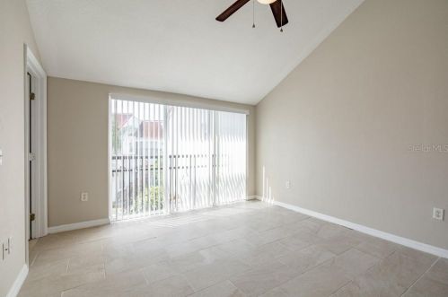 9517 Citrus Glen Pl, Tampa FL  33618-4032 exterior