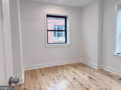 1639 Jackson St, Philadelphia PA 19145-3617 exterior