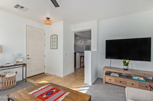 5310 Chisum Trl, Phoenix AZ  85083-6356 exterior