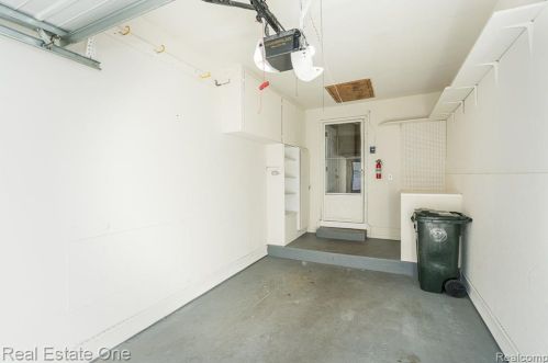 282 1st St, Rochester MI 48307-2600 exterior