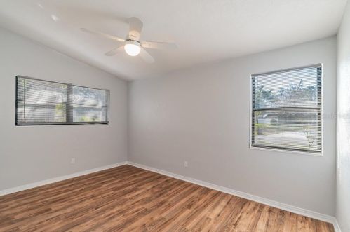 718 Riv Dr, Tampa FL 33617-7857 exterior