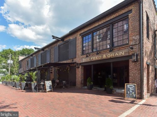 1302 Commonwealth Ave, Alexandria VA 22301-2021 exterior