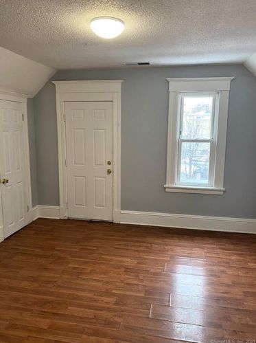 149 Gln St, New Britain CT 06051-2506 exterior