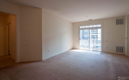 3026 Edward Stec Blvd, Edison NJ  08837-7014 exterior