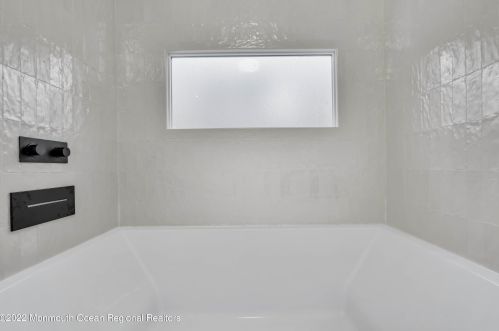 722 Green Valley Rd, Jackson Twp NJ  08527-2942 exterior