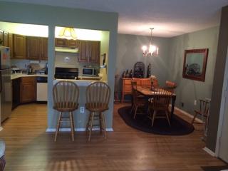 14 Mendrey Ct, Trenton NJ  08648-2655 exterior