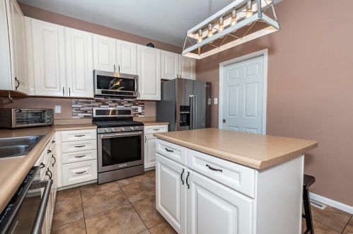 6066 Southcrest Way, Saint Louis MO 63129-2380 exterior