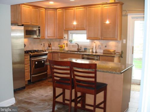 160 Levering St, Philadelphia PA  19127-1412 exterior