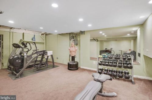 9 Bethayres Ct, Rockville MD 20855-2020 exterior