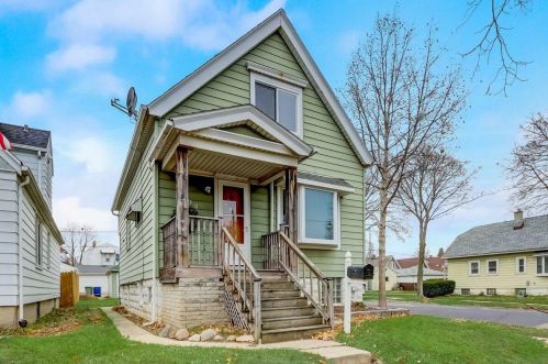 3403 8th St, Milwaukee WI 53215-5107 exterior