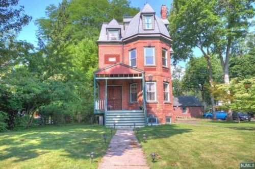 206 Park St, Haworth NJ  07641-1631 exterior