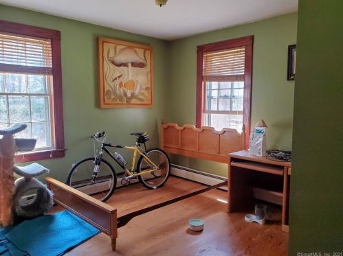 435 Westcott Rd, Killingly CT 06239-3223 exterior