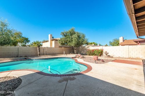 15614 29 Ave, Phoenix AZ 85053-4056 exterior