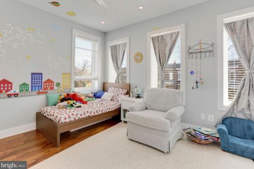 419 Newton Pl, Washington DC 20010-1715 exterior