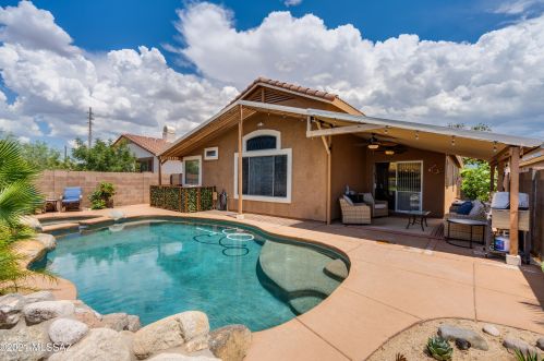 11347 Gray Boulder Ct, Tucson AZ  85737-4612 exterior