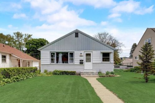 4040 Hately Ave, Milwaukee, WI 53235-5219