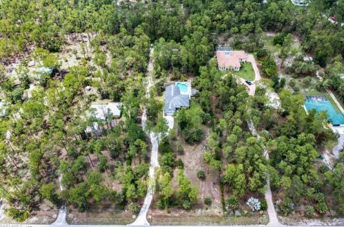 3625 3 Ave, Naples FL 34117-3024 exterior