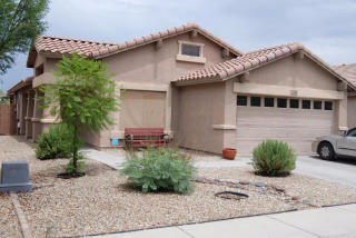 3204 Saint Kateri Dr, Phoenix AZ  85041-4983 exterior