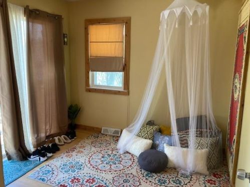 881 Diamond Ave, Grand Rapids MI  49503-1849 exterior